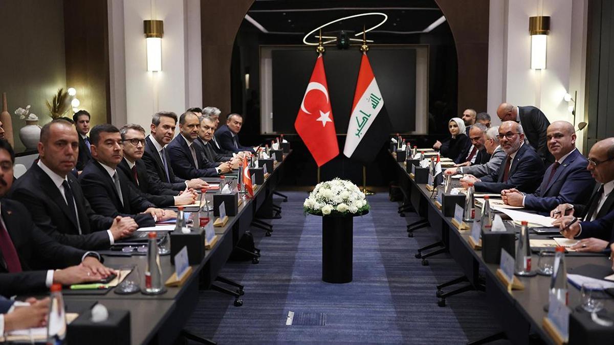 Yarım asırlık projede yeni anlaşma! Bakan Bayraktar: Irak'tan Ceyhan'a petrol akışı devam edecek haber görseli