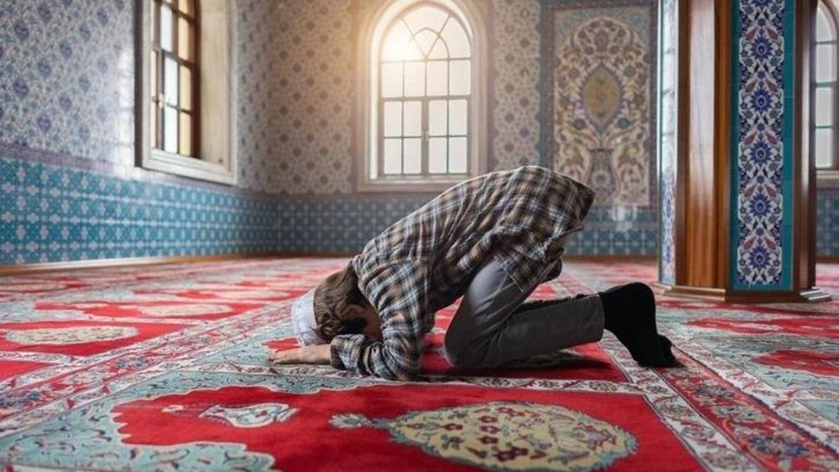 CUMA NAMAZI SAATLERİ: İstanbul, Ankara, İzmir il il Cuma namazı saatleri! Bugün cuma namazı ne zaman, saat kaçta kılınacak?