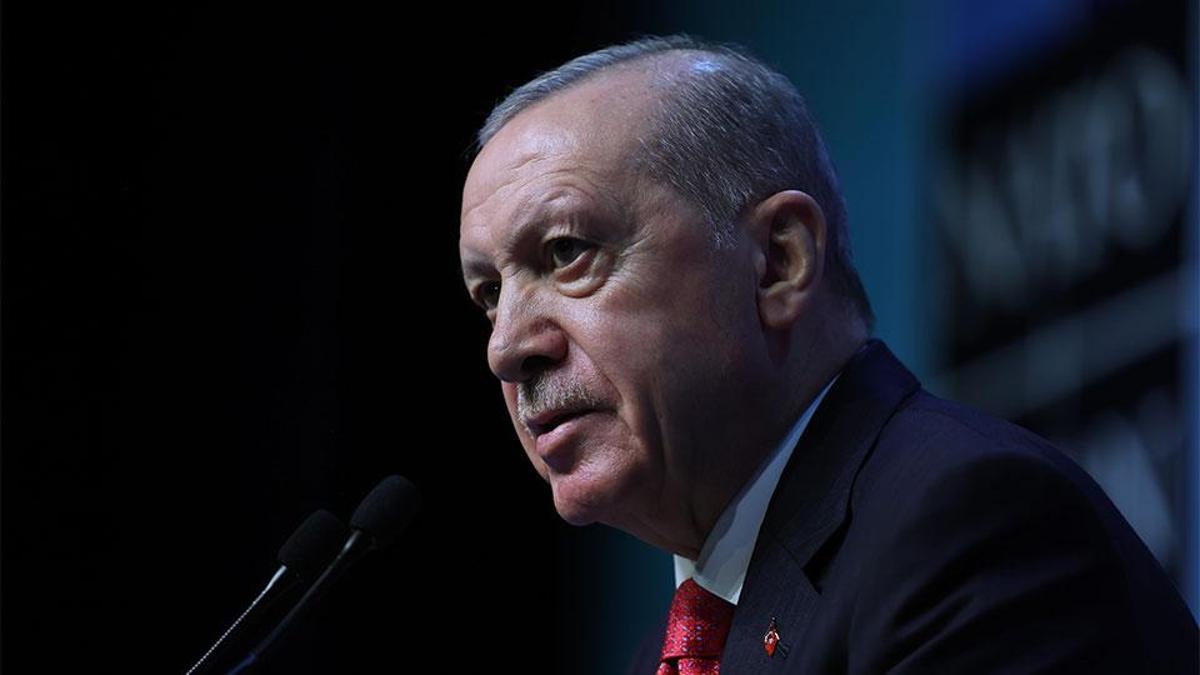 Cumhurbaşkanı Recep Tayyip Erdoğan'ın Nurettin Topçu'yu anan paylaşımı.