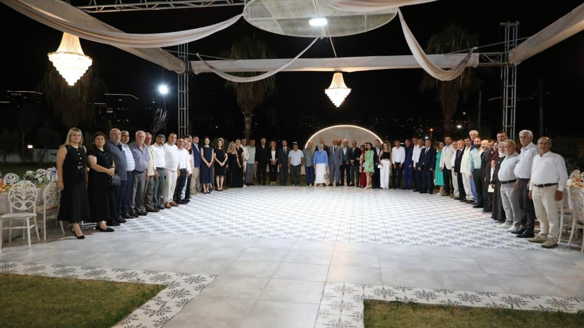 Tayini çıkan bürokratlara veda yemeği haber görseli