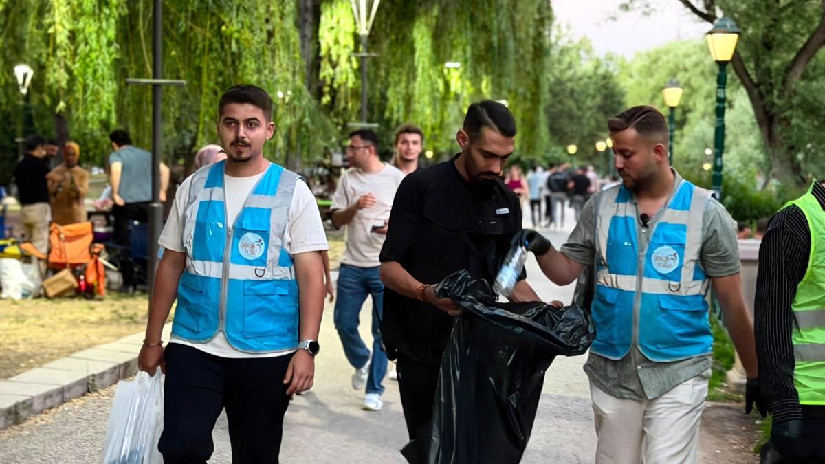 AK Parti Odunpazarı Gençlik Kolları'ndan Kanlıkavak Parkı'nda çevre temizliği haber görseli