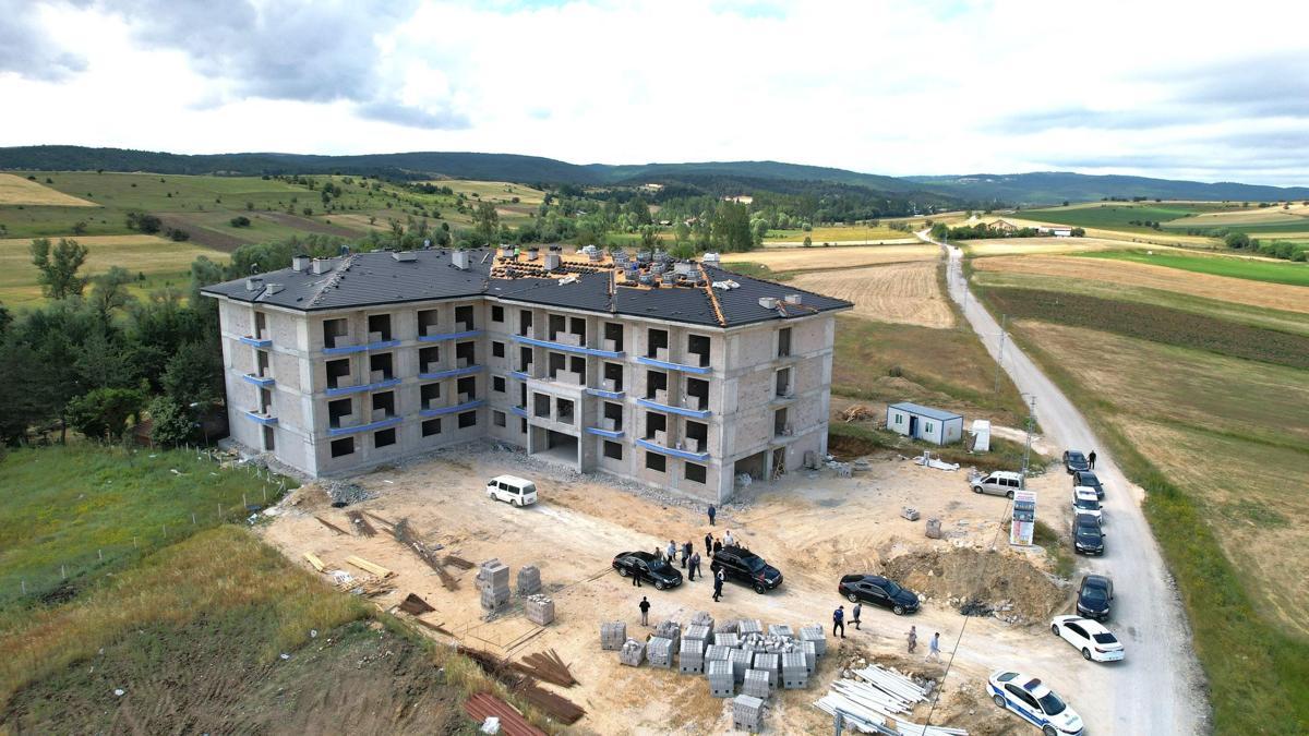 Kastamonu Valisi Dallı huzurevi inşaatında incelemelerde bulundu