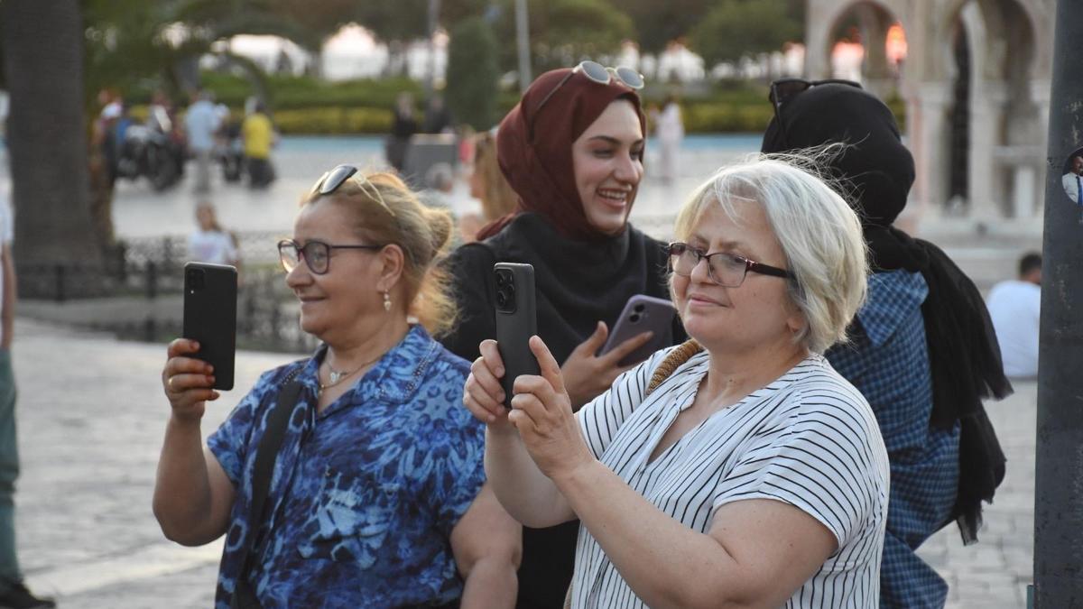 İzmir'de motosikletliler 15 Temmuz’u unutmadı