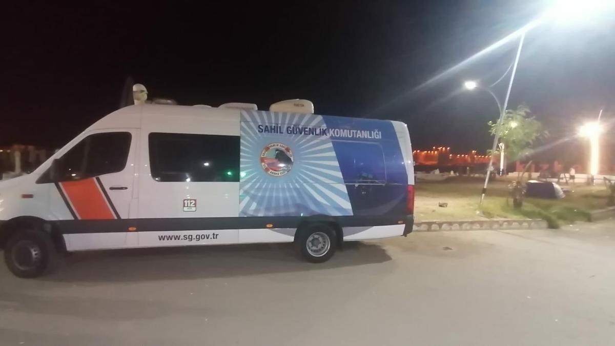 Mersin'de denizde kaybolan kişi iki gündür aranıyor haber görseli