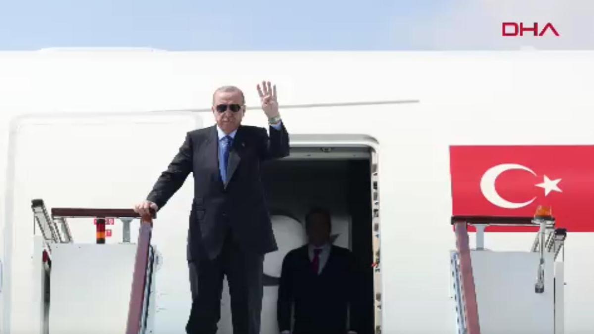 Cumhurbaşkanı Erdoğan Katar'a giderken