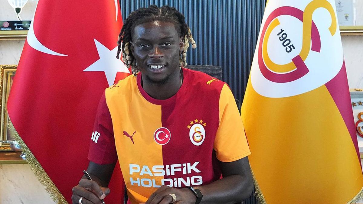Lesley Ugochukwu: Galatasaray'a gelmek bir hayaldi