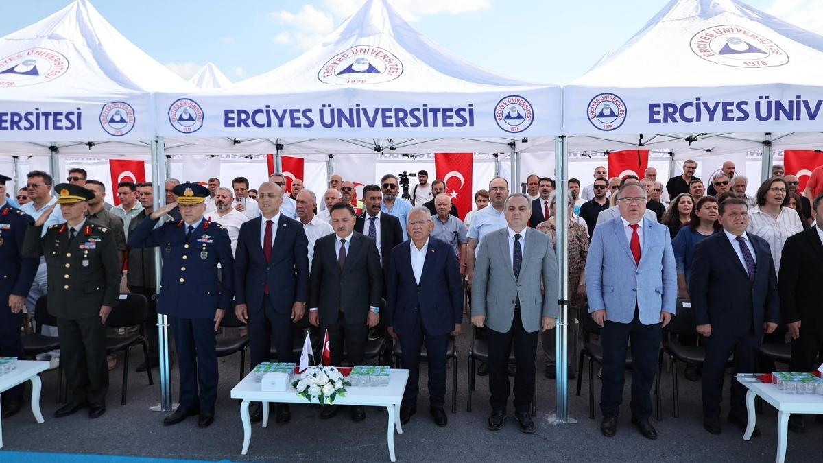 ERÜ’de ‘15 Temmuz Demokrasi ve Milli Birlik Günü’ töreni düzenlendi
