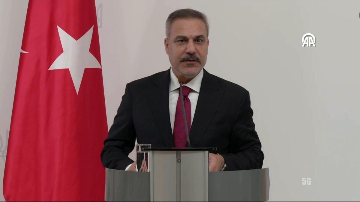 SON DAKİKA... Dışişleri Bakanı Hakan Fidan Kiev'de: Ukraynalı mevkidaşı ile ortak basın toplantısı düzenliyor