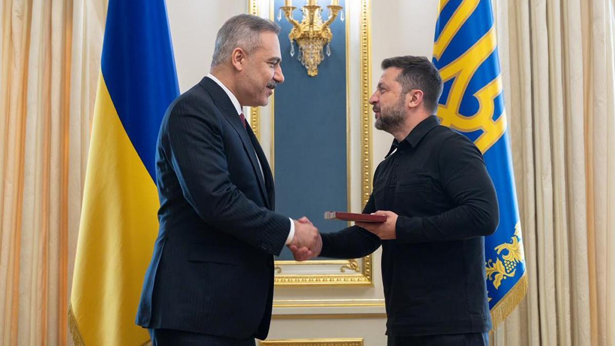 Dışişleri Bakanı Hakan Fidan, Ukrayna Devlet Başkanı Zelenskiy ile bir araya geldi
