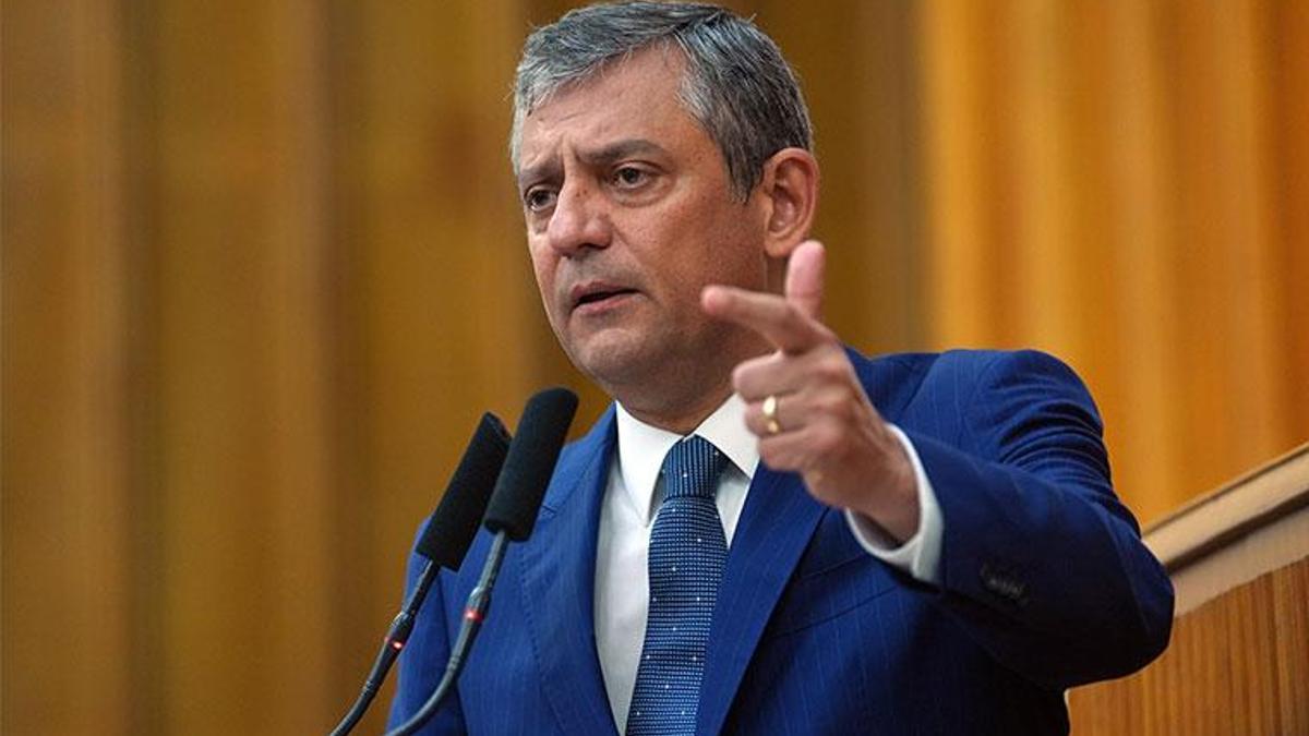 Gözler Özgür Özel'in yeni parti adımında! "CHP'siz CHP" Abdulkadir Selvi yazdı
