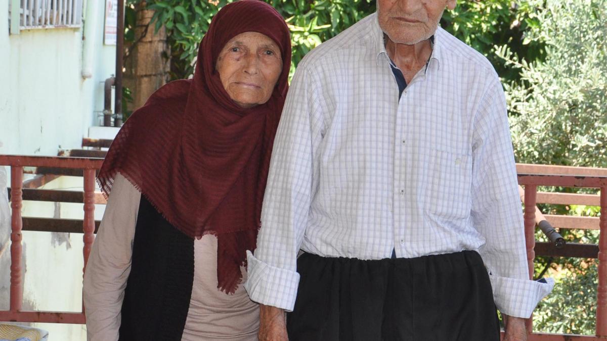 Gaziantep’te asırlık çift, mutlu ve uzun yaşamın sırrını anlattı haber görseli