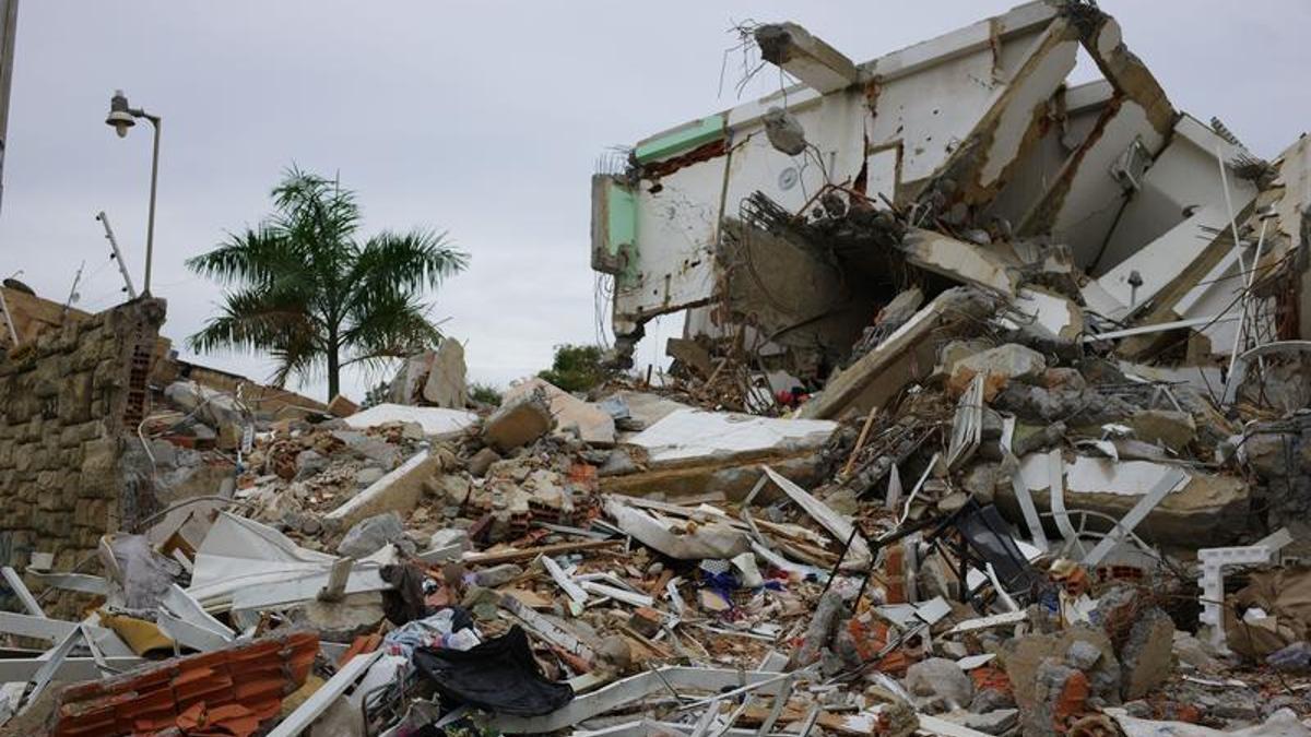 Venezuela'da deprem sonrası enkaz görüntüleri