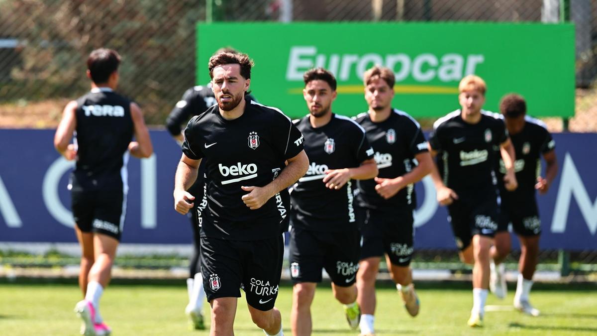 Beşiktaş'ta, Midtjylland mesaisi sürüyor