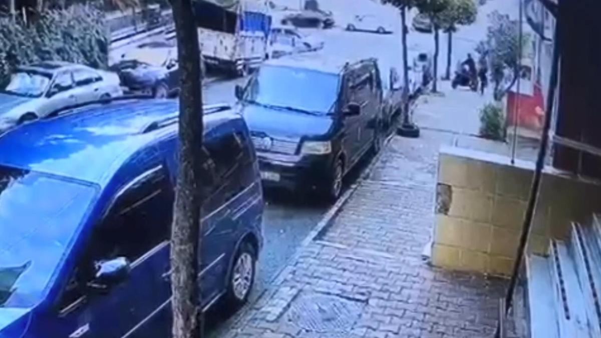 Esenler'de motosiklet hırsızları suçüstü yakalandı