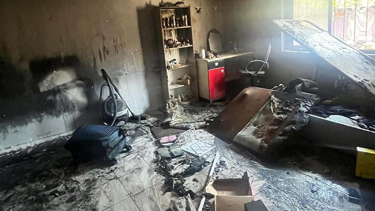 Eski eş dehşeti! Anne ve çocukları banyoya sığınarak kurtuldu