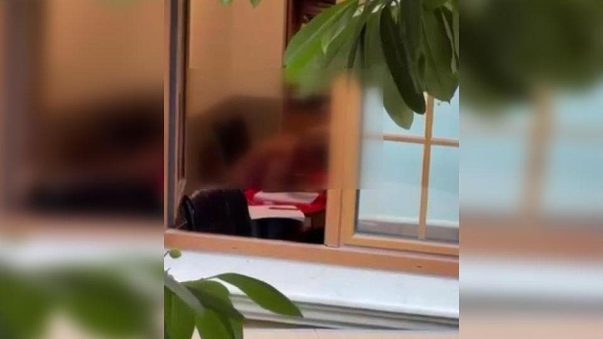 Rehabilitasyon merkezinde skandal: Öğretmen şiddetini veli görüntüledi!