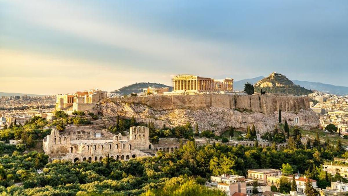 Atina’da Akropolis yakınında bıçaklı saldırı: 2 turist yaralandı haber görseli
