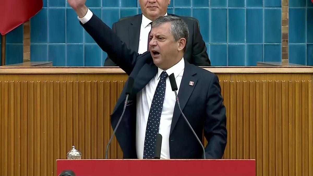 "Yeni yol" mesajı sonrası isim bilmecesi! Yeni partinin adı ne olacak? haber görseli
