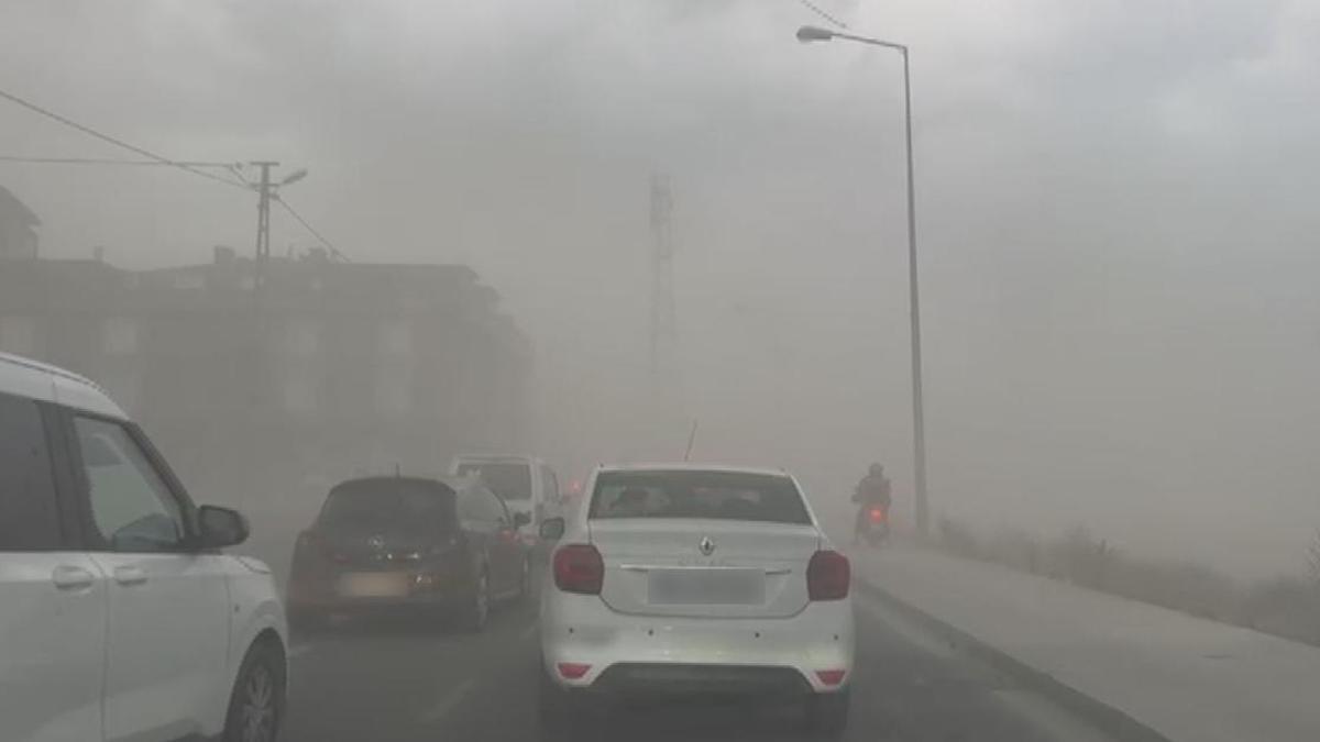 Meteoroloji uyarmıştı! İstanbul'da fırtına etkili oldu
