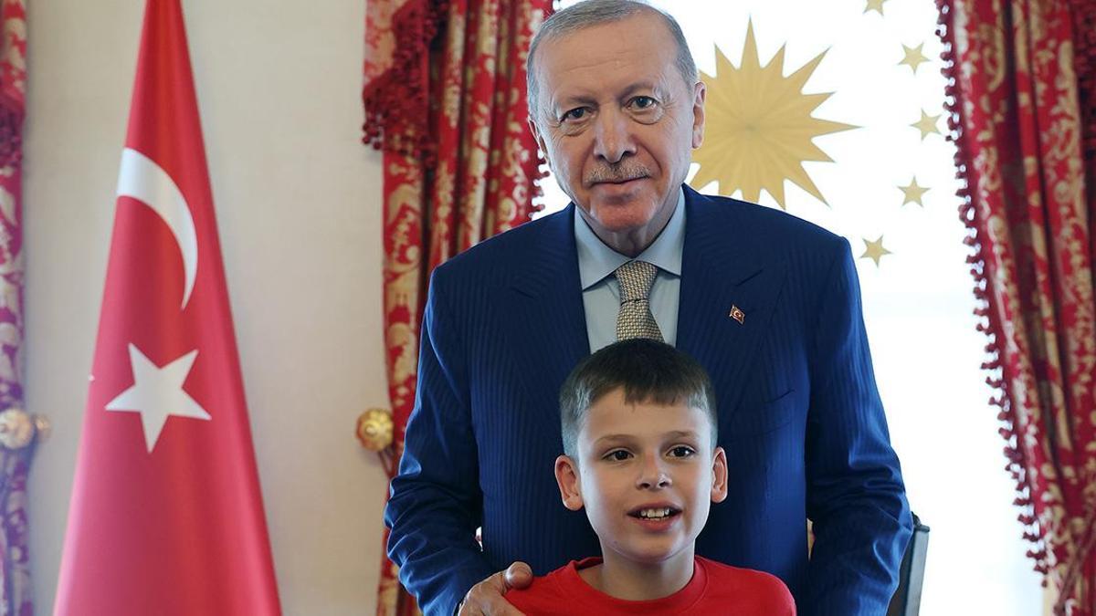 Erdoğan "Cake Not Hate" kampanyasıyla tanınan Harris'i kabul etti