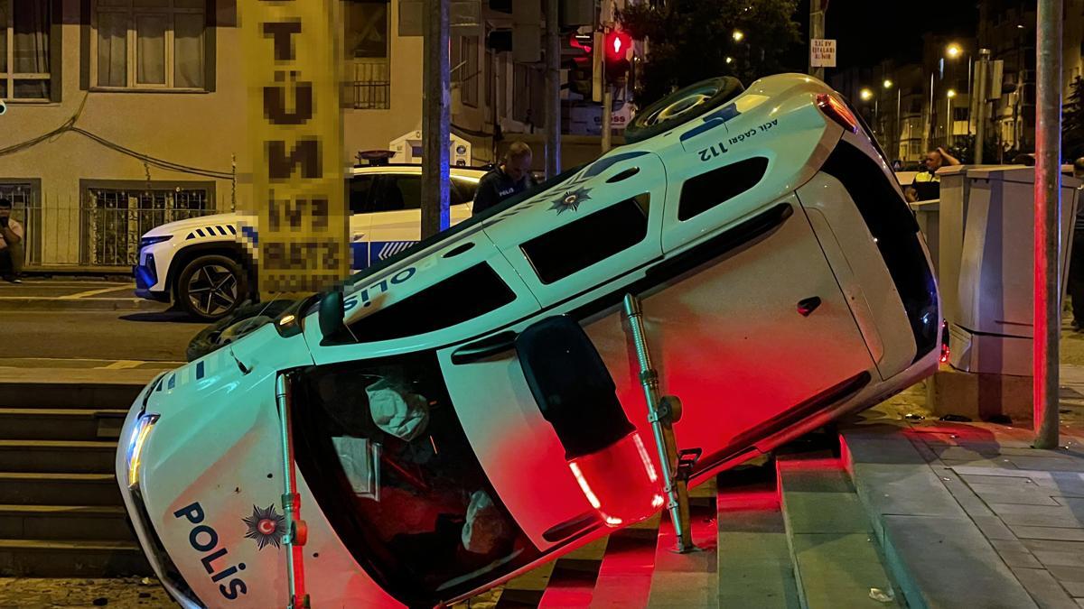 Kayseri’de otomobil ile çarpışan polis aracı devrildi: 3 yaralı haber görseli
