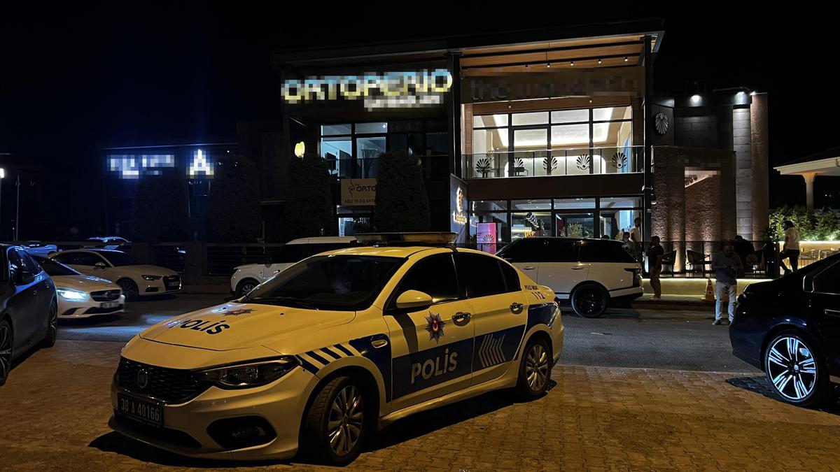 Kayseri’de kafede bıçaklı kavga: 1 yaralı haber görseli