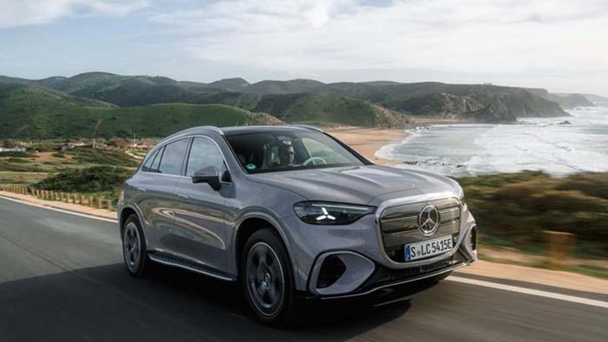 Mercedes'ten 40 yeni model haber görseli