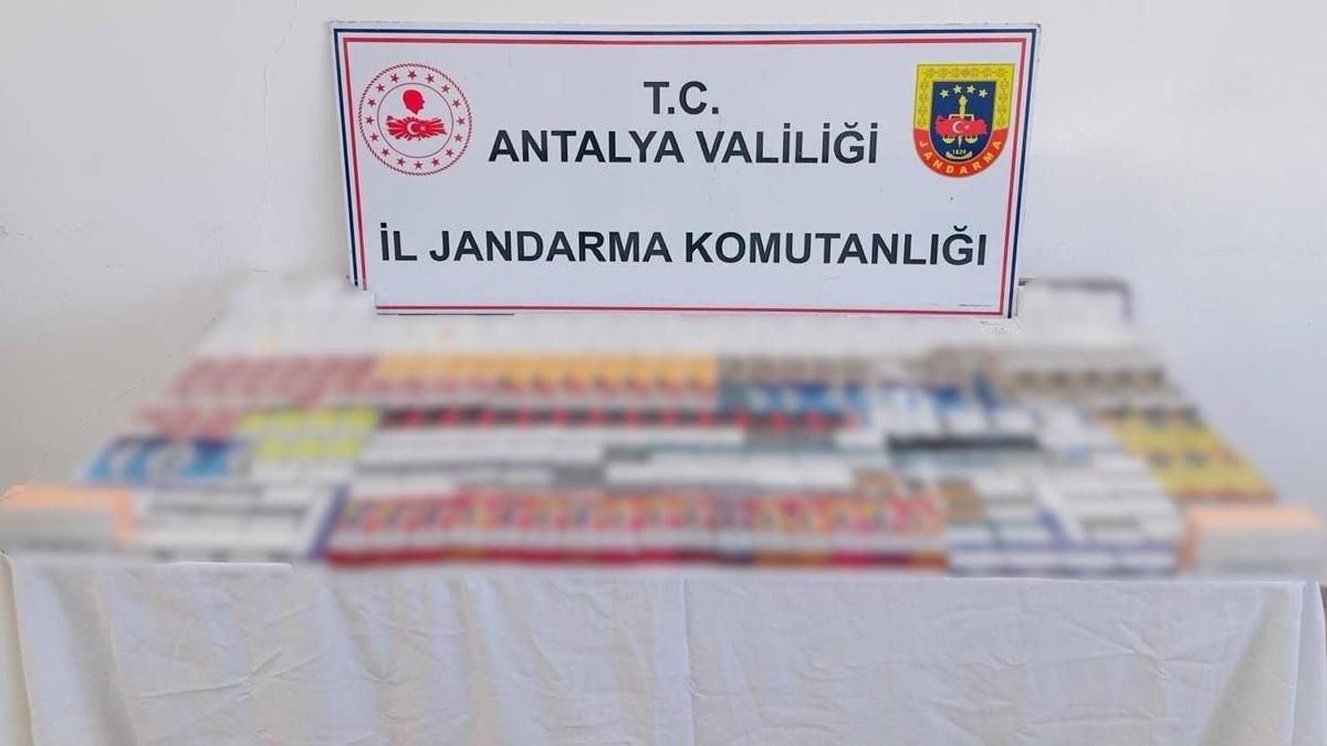 Kemer'de kaçak sigara operasyonu