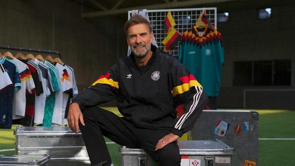 Jürgen Klopp futbola geri döndü! haber görseli