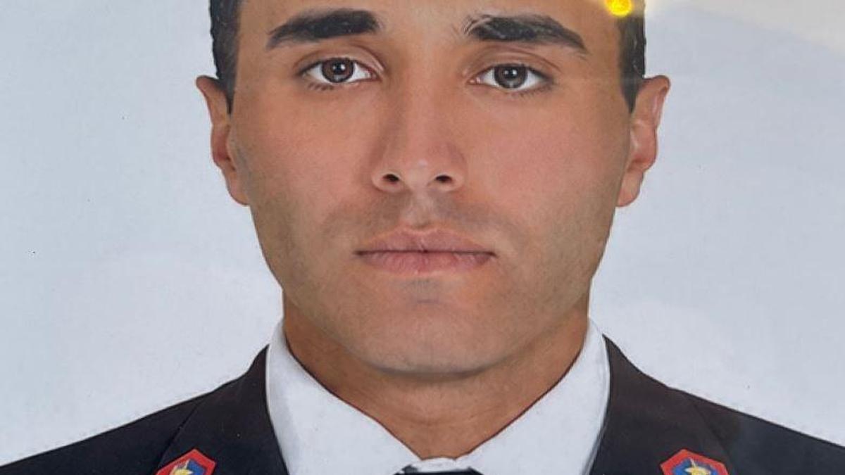 Motosiklet kazasında ölen uzman çavuş, son yolculuğuna uğurlandı haber görseli