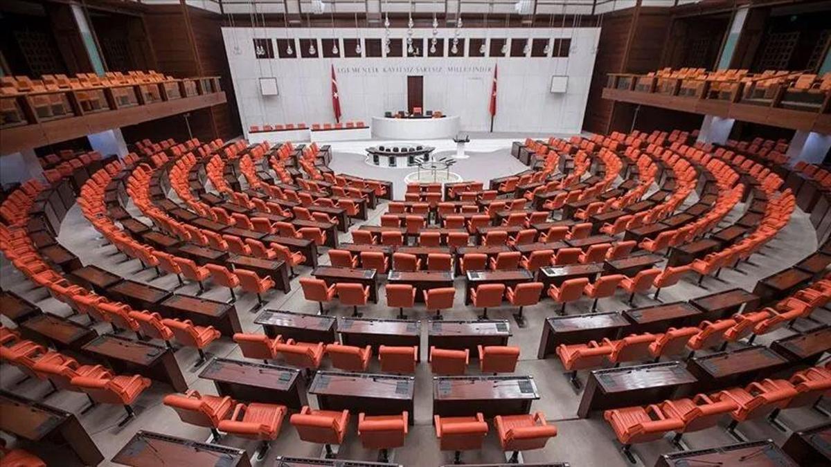 Meclis'te dengeler değişti: Yeni Parti ana muhalefet oldu, CHP 5. parti haber görseli