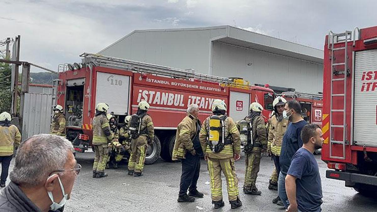Eyüpsultan'da fabrikada kimyasal tepkime! Çalışanlar tahliye edildi haber görseli