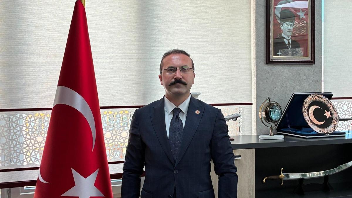 Yusufeli Kaymakamı Ahmet Tan görevine başladı haber görseli