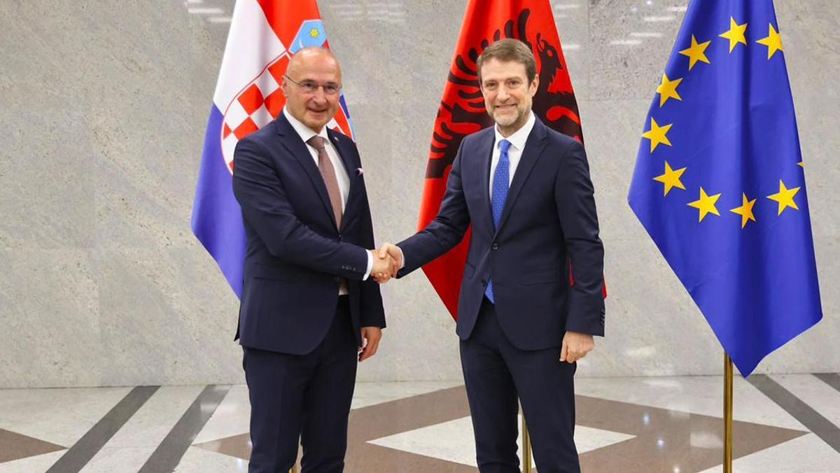 Hırvatistan'dan, Arnavutluk'un AB üyeliği için destek haber görseli