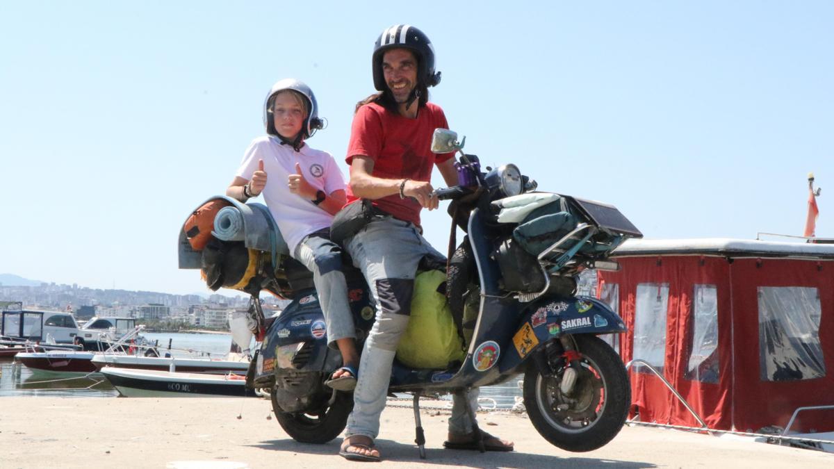 Oğluyla motosikletle dünya turuna çıkan İtalyan baba: Samsun’da, evimizde gibi hissettik haber görseli