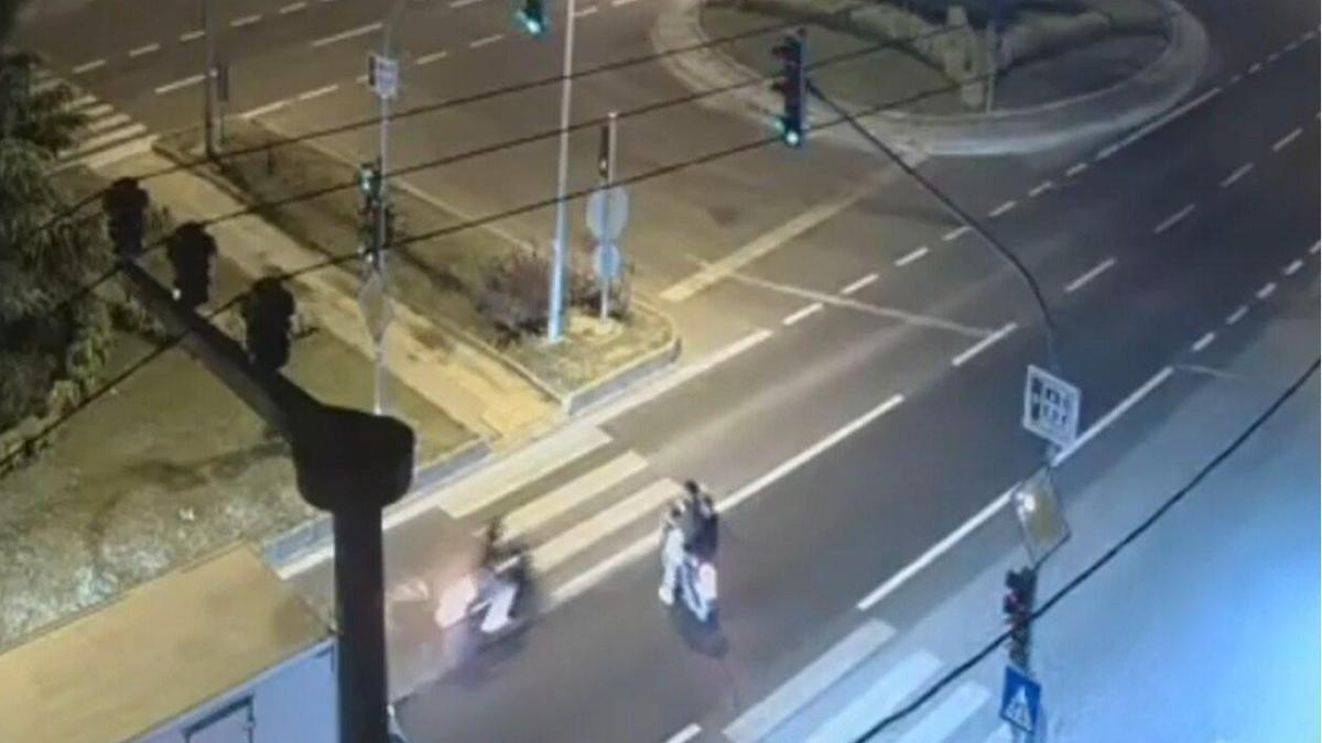 İki motosikletin çarpıştığı kaza kamerada; 3 yaralı haber görseli