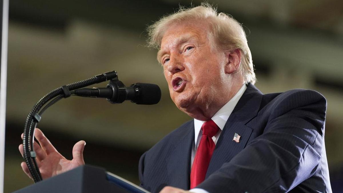 SON DAKİKA... ABD Başkanı Trump'tan sinkaflı tehdit: İran'a sert bir darbe indireceğiz haber görseli
