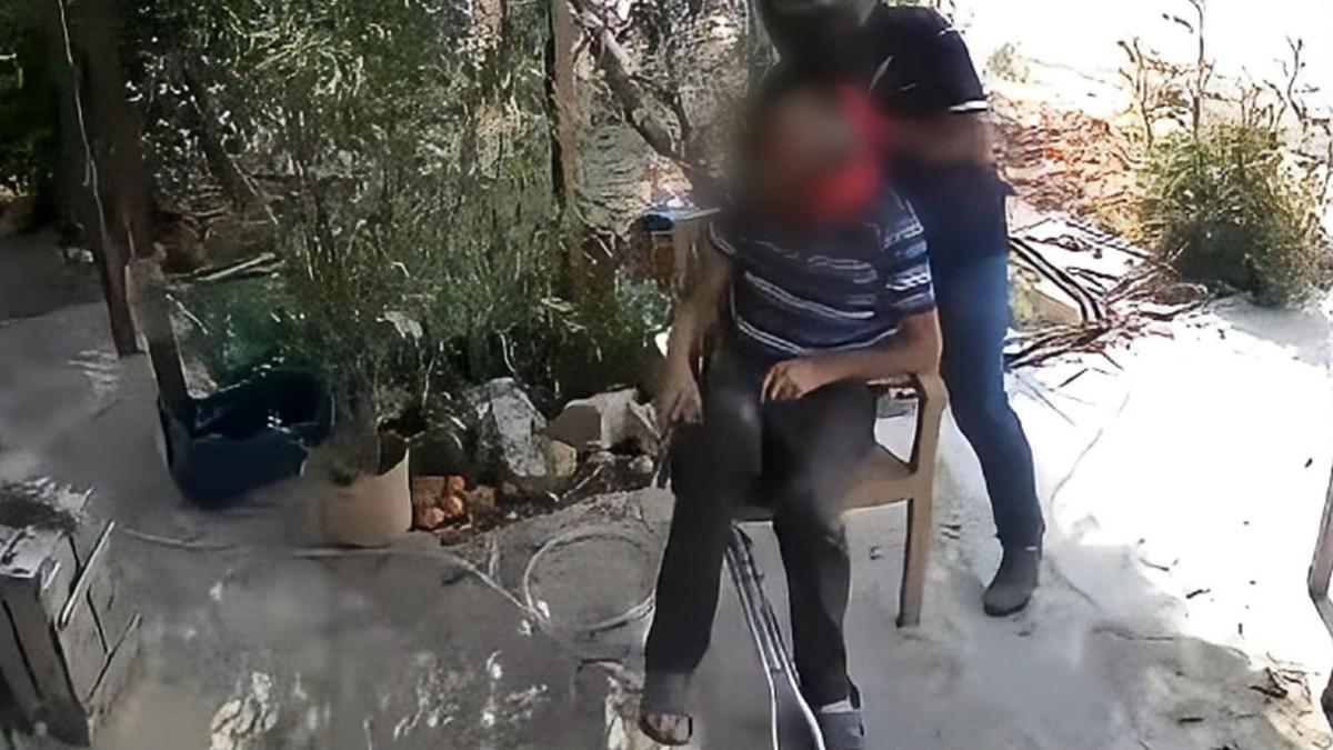 Ortopedik engelli bireyi darbedip ağır yaralayan şüpheli tutuklandı haber görseli