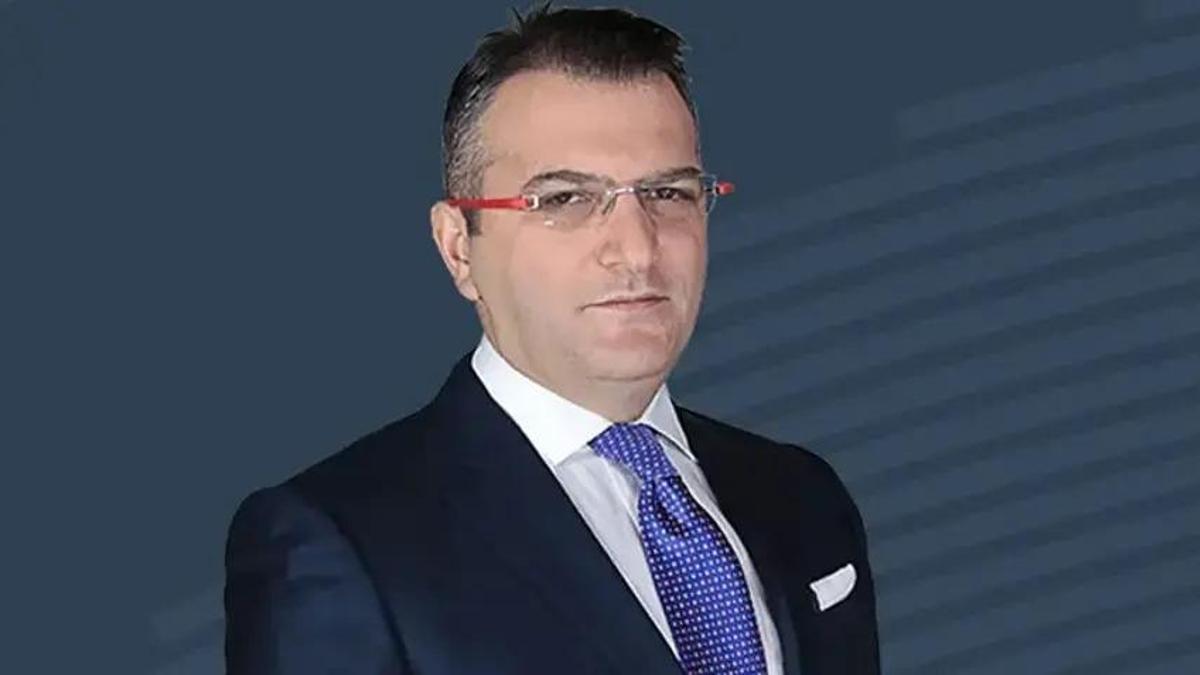 CEM KÜÇÜK GÖZALTINA MI ALINDI, NEDEN? Gazeteci Cem Küçük kimdir, kaç yaşında ve nereli? İşte kariyeri ve eğitim hayatı...