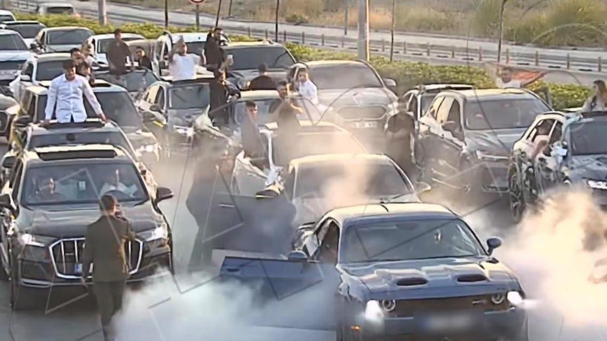 Düğün konvoyunda yol kapatanlara 695 bin TL ceza
