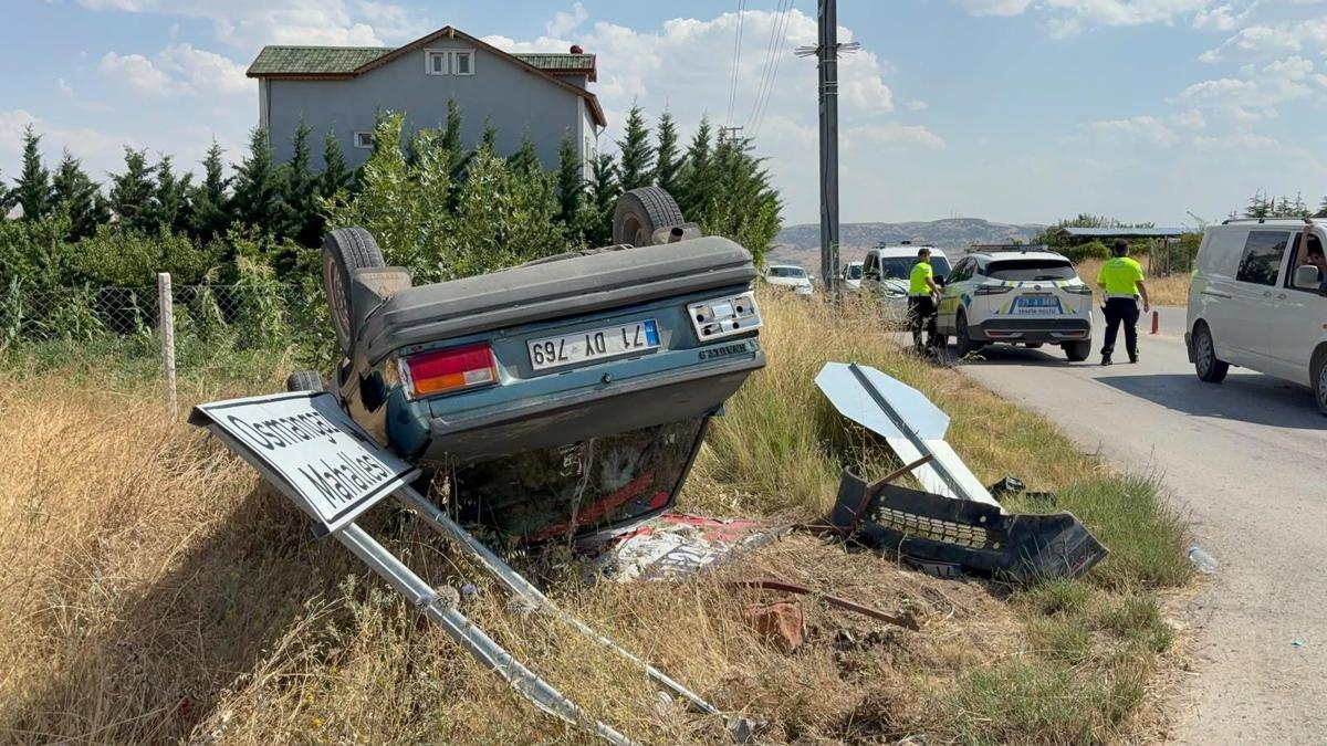 Kırıkkale'de devrilen otomobil sürücüsü yaralandı