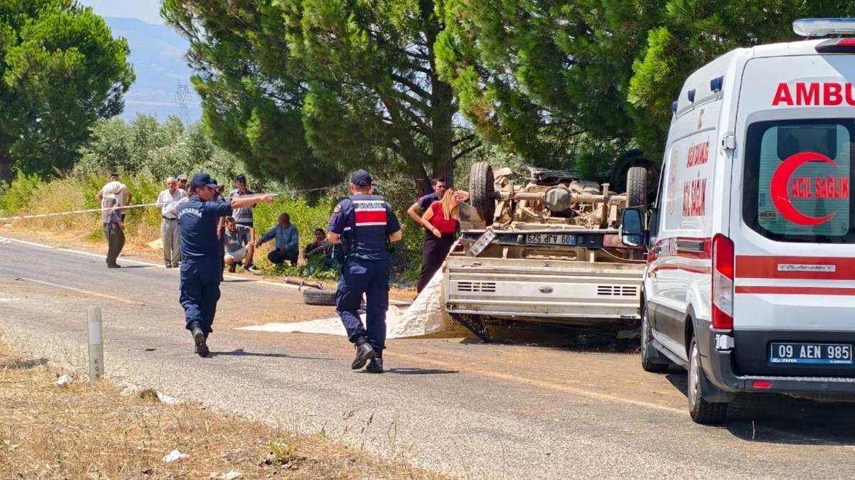 Aydın'da kamyonet devrildi: 2 ölü, 1 yaralı haber görseli