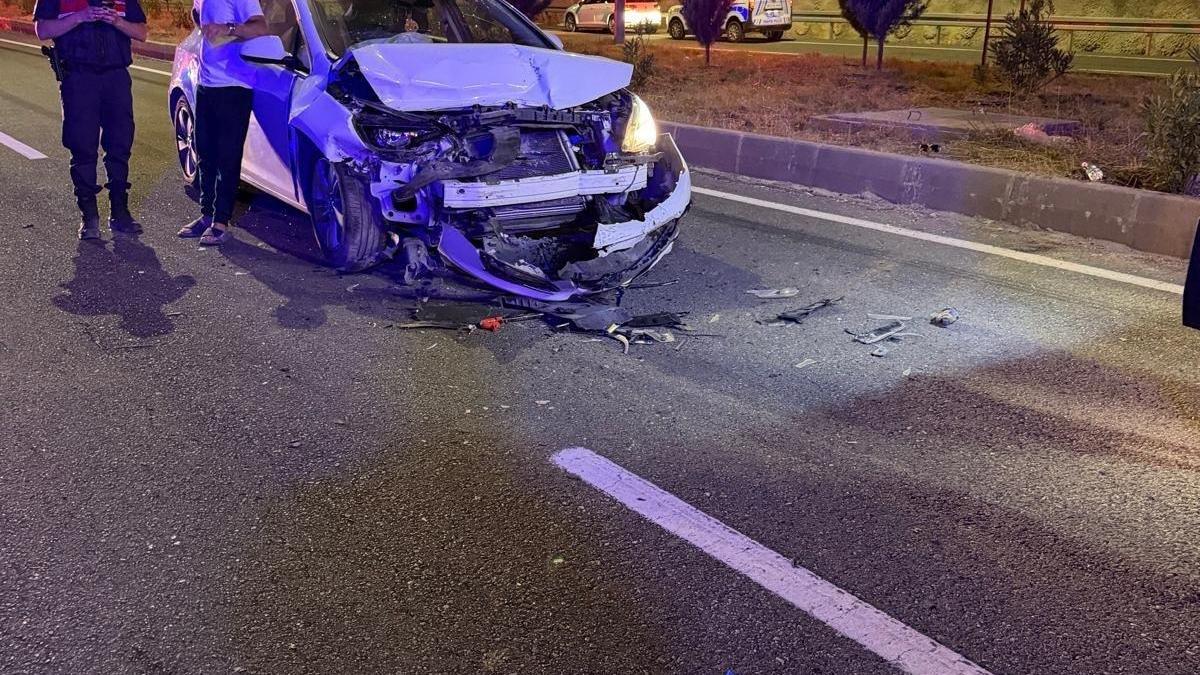 Batman’da iki otomobil tünel girişinde çarpıştı: 12 yaralı haber görseli