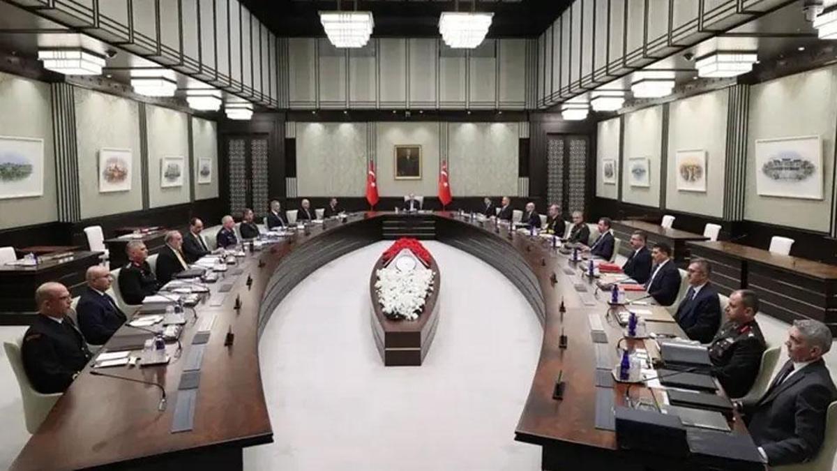 SON DAKİKA! MGK toplantısı başladı haber görseli
