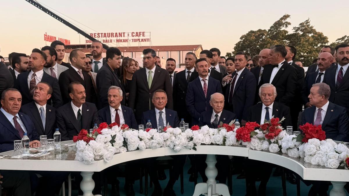 Devlet Bahçeli nikah şahidi oldu haber görseli