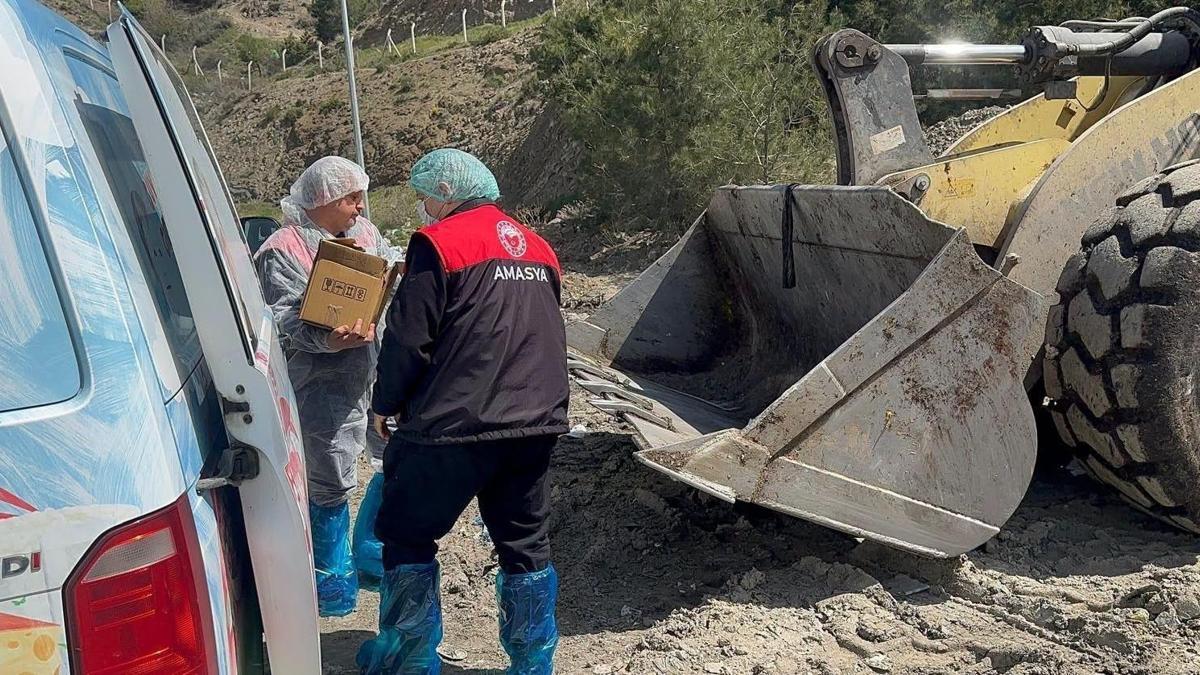 Amasya’da son tüketim tarihi geçen ürünler imha edildi haber görseli