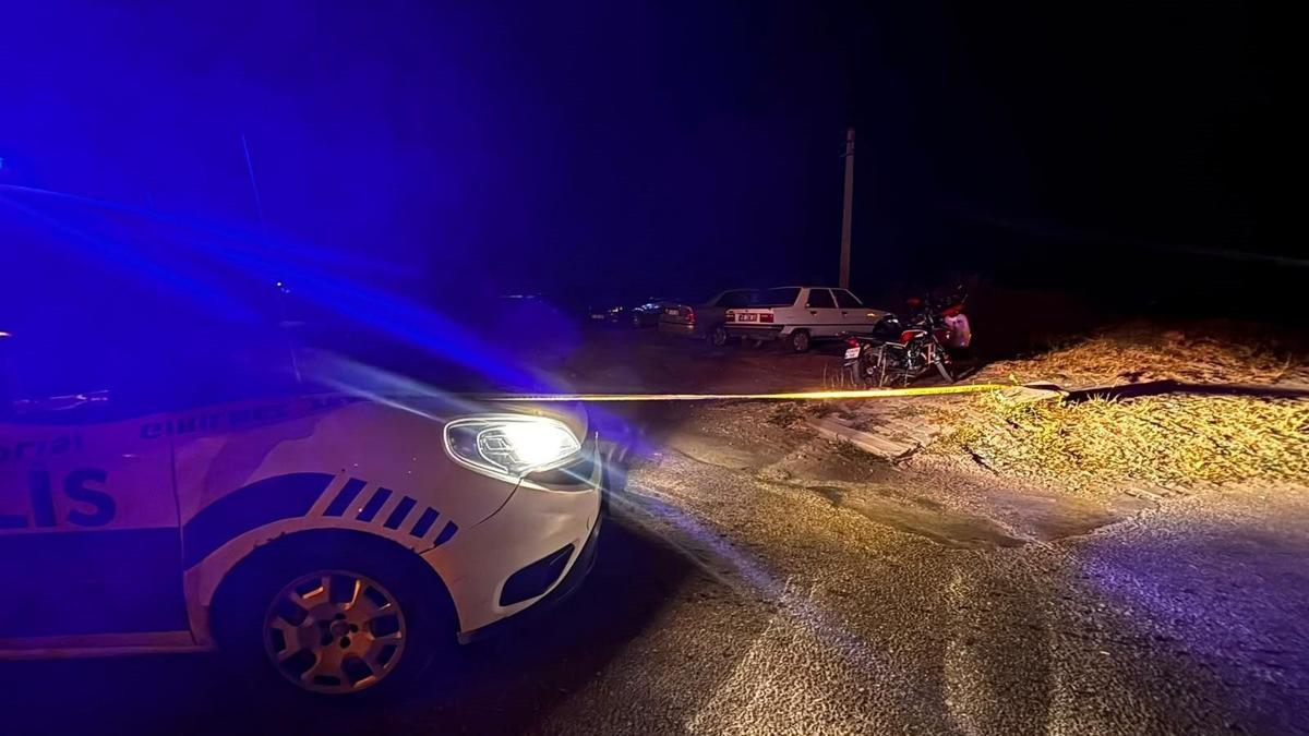Kütahya'da husumetli akrabalar arasında bıçaklı ve sopalı kavga: 2 yaralı haber görseli