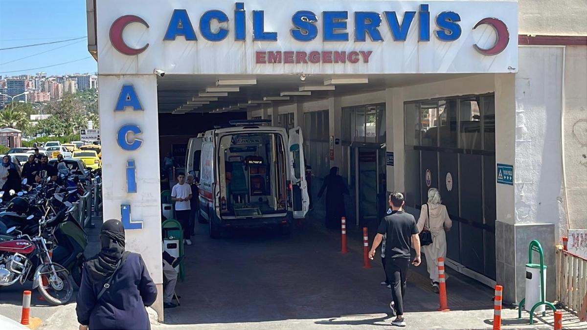 Yanan araçta 4 çocuk annesinin cesedi bulundu; 4 gözaltı haber görseli