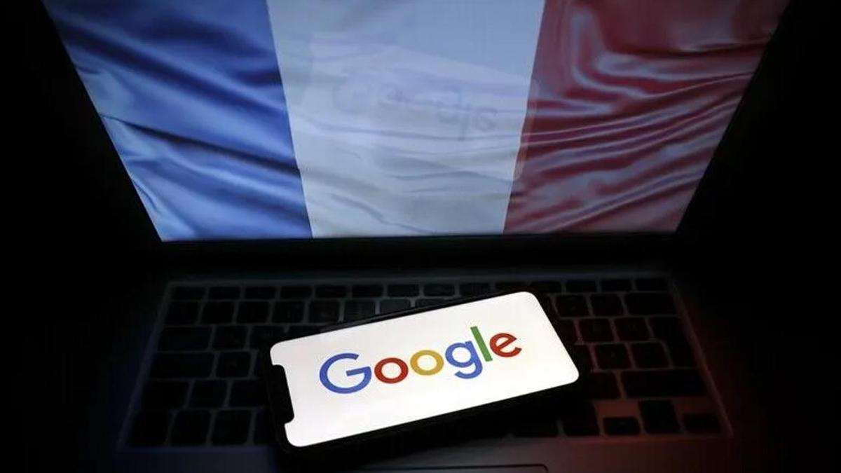 Fransa'da medya, Google'ın yapay zeka aramalarını şikayet etti haber görseli