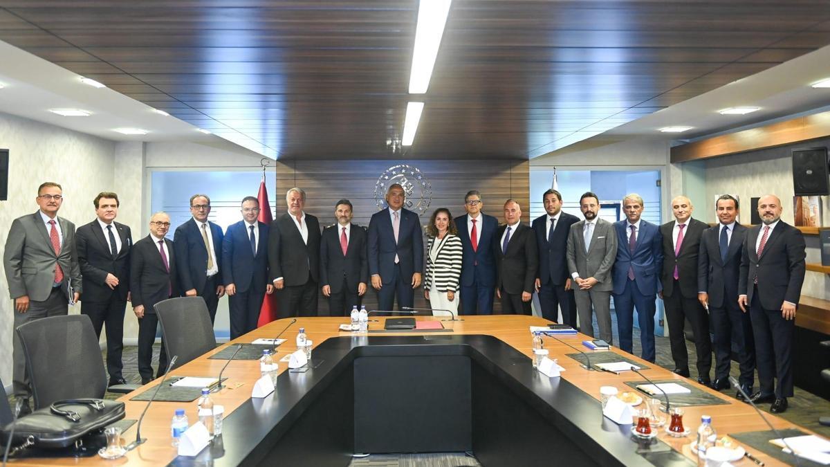 Bakan Ersoy, Hizmet İhracatçıları Birliği Yönetimini kabul etti haber görseli